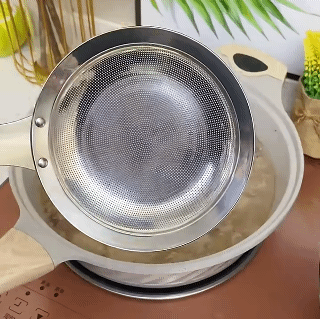 Kitchen Filter Spoon Stainless Steel 304 Seperate Oil Colander Spoon Fine Mesh Strainer Isolating Scoop Soup Fry Oil Residue Net