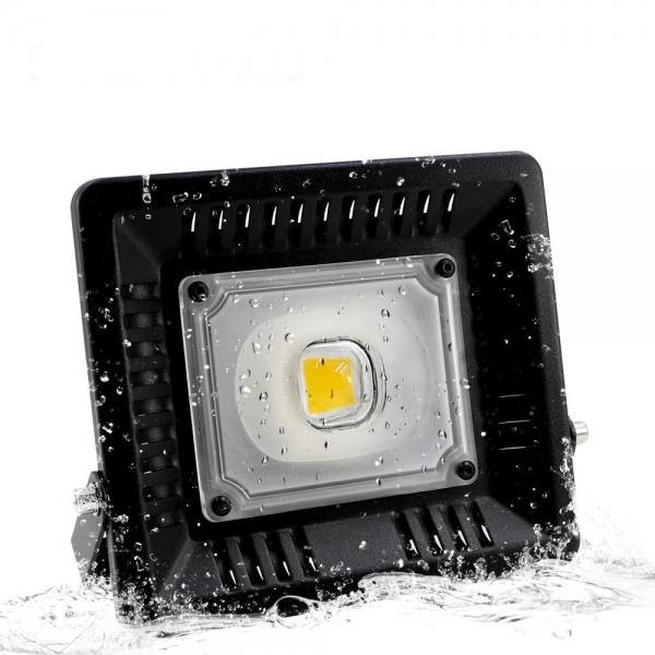 30W IP65 Waterproof Anti-thunder Temperature Control Ultrathin LED Flood Light White (AC170-300V)