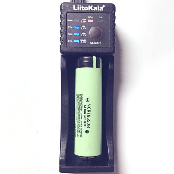 LiitoKala lii-100 Smart Universal Battery Charger Black