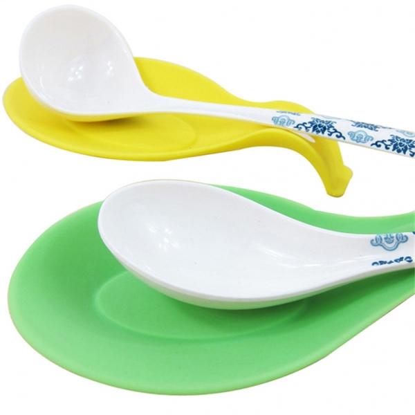 Silicone Spoon Insulation Mat Silicone Heat Resistant Placement Cooking Tool Yellow