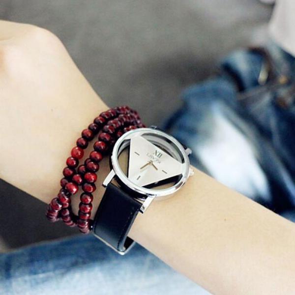 Simple Chic Harajuku Style Transparent Dial Triangle Pattern Unisex Quartz Wrist Watch White & Black